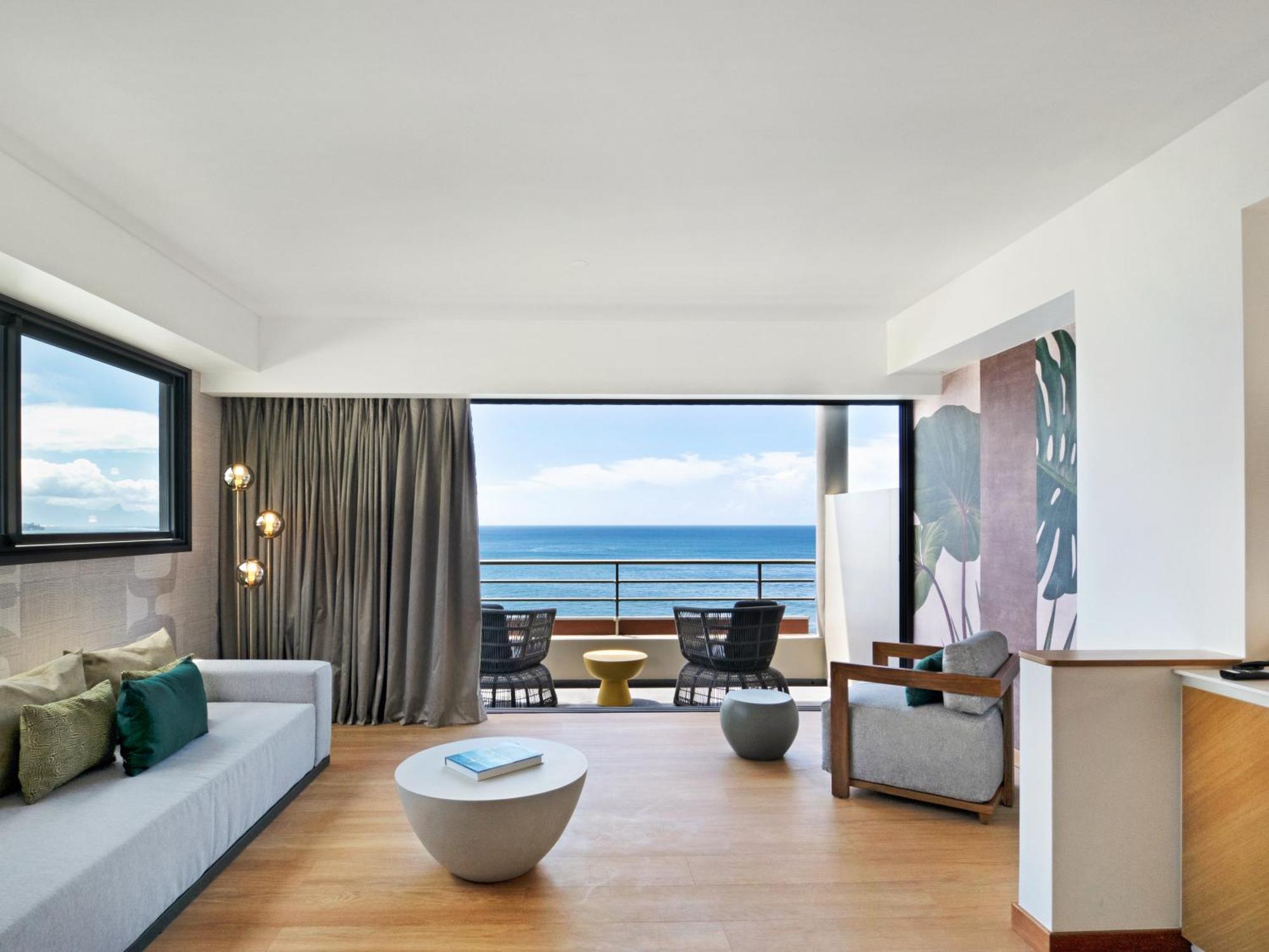 Ocean Front Signature Suite with Kitchen