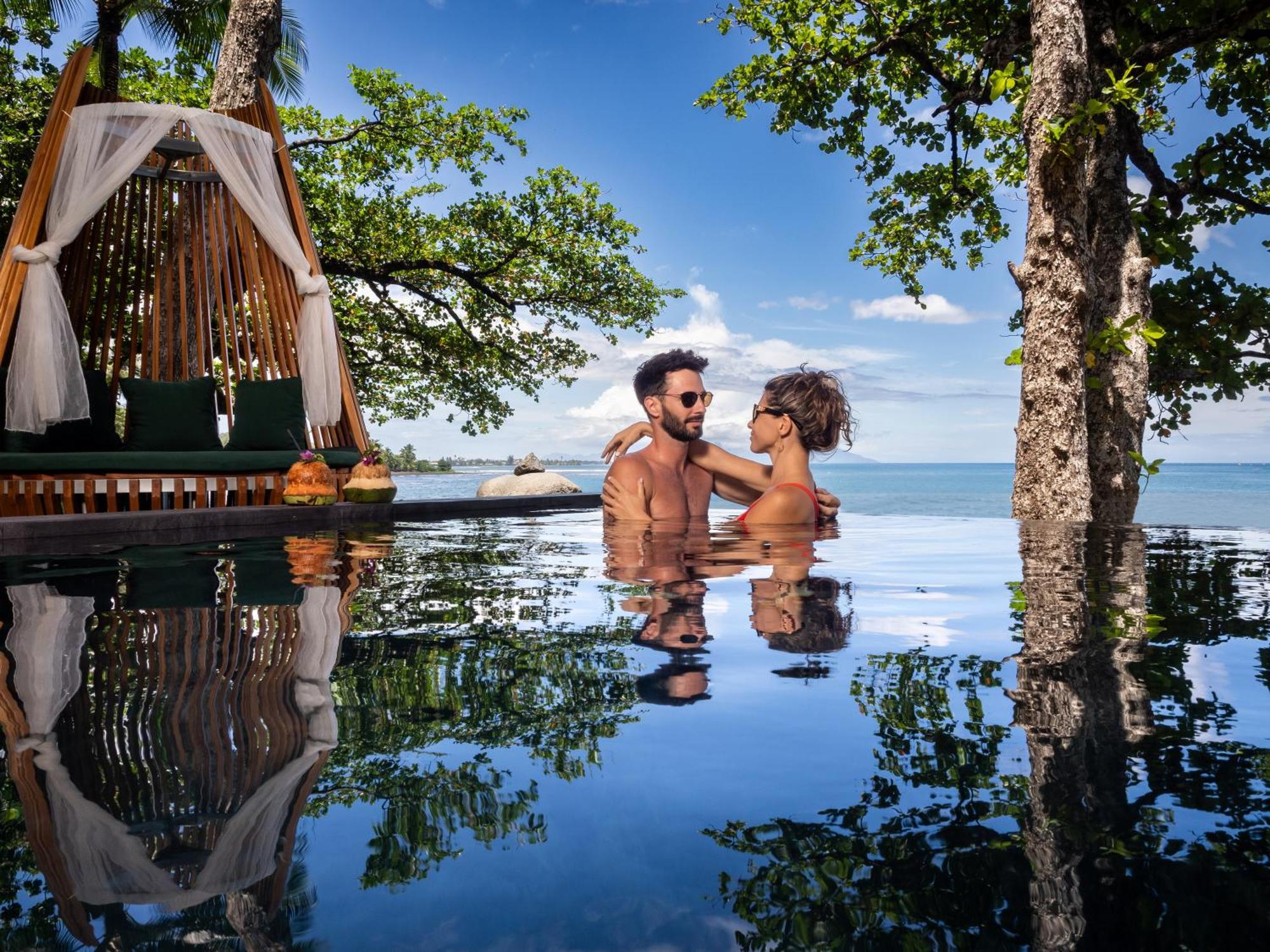 Ocean Front Royal 2 Bedroom Suite Private pool Kitchen