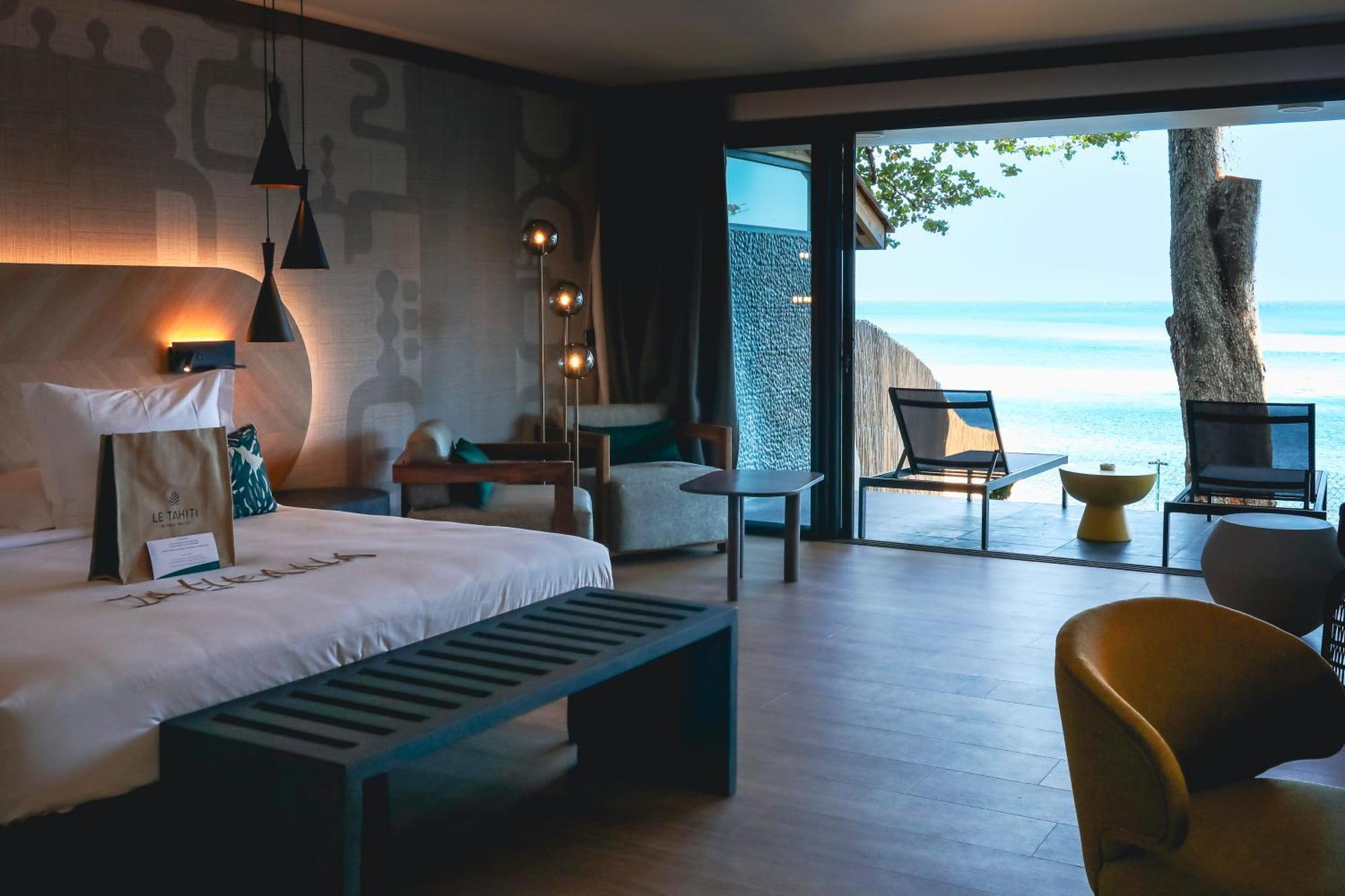 Ocean Front Royal 2 Bedroom Suite Private pool Kitchen